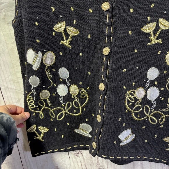 Vintage embroidered New Years Eve Party Black and Gold Festive Vest Small - Picture 3 of 6